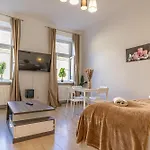 1Br Apt, Smart Tv & Fully Equipped, For Longstays