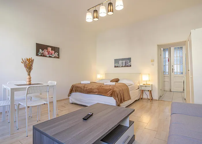 1Br Apt, Smart Tv & Fully Equipped, For Longstays